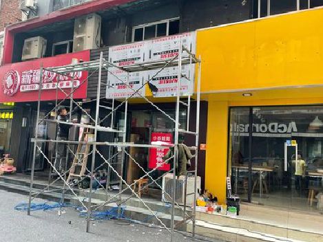 巴中制作广告招牌如何避免它发黄？